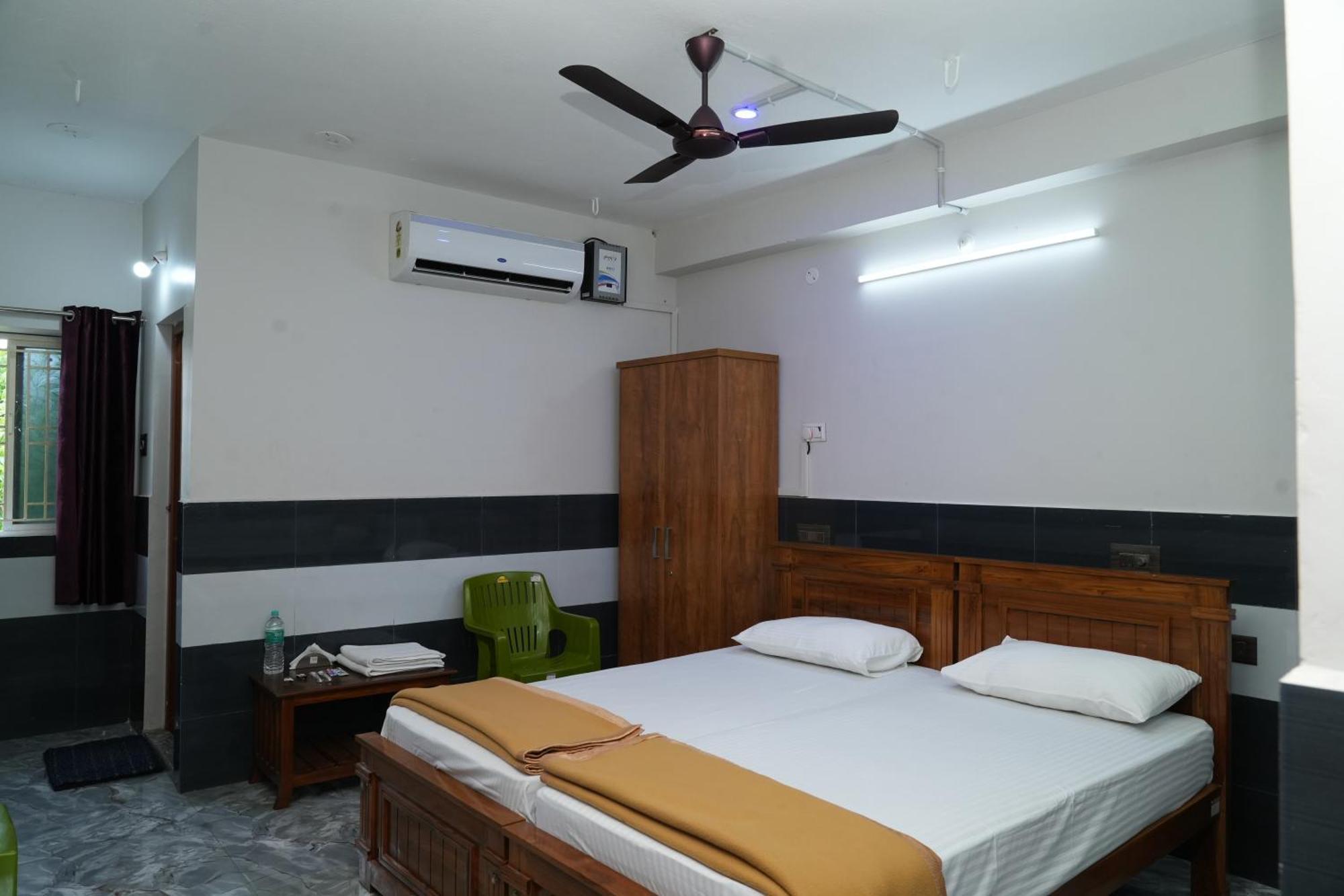 Hotel Rajali Residency Kulithalai Exterior foto